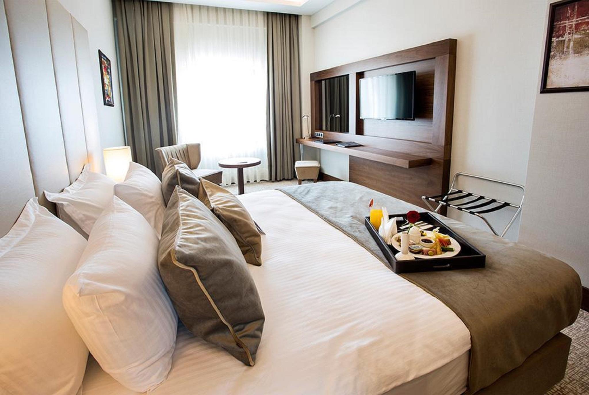 Hotel Ramada By Wyndham Yalova à Yalova  Extérieur photo