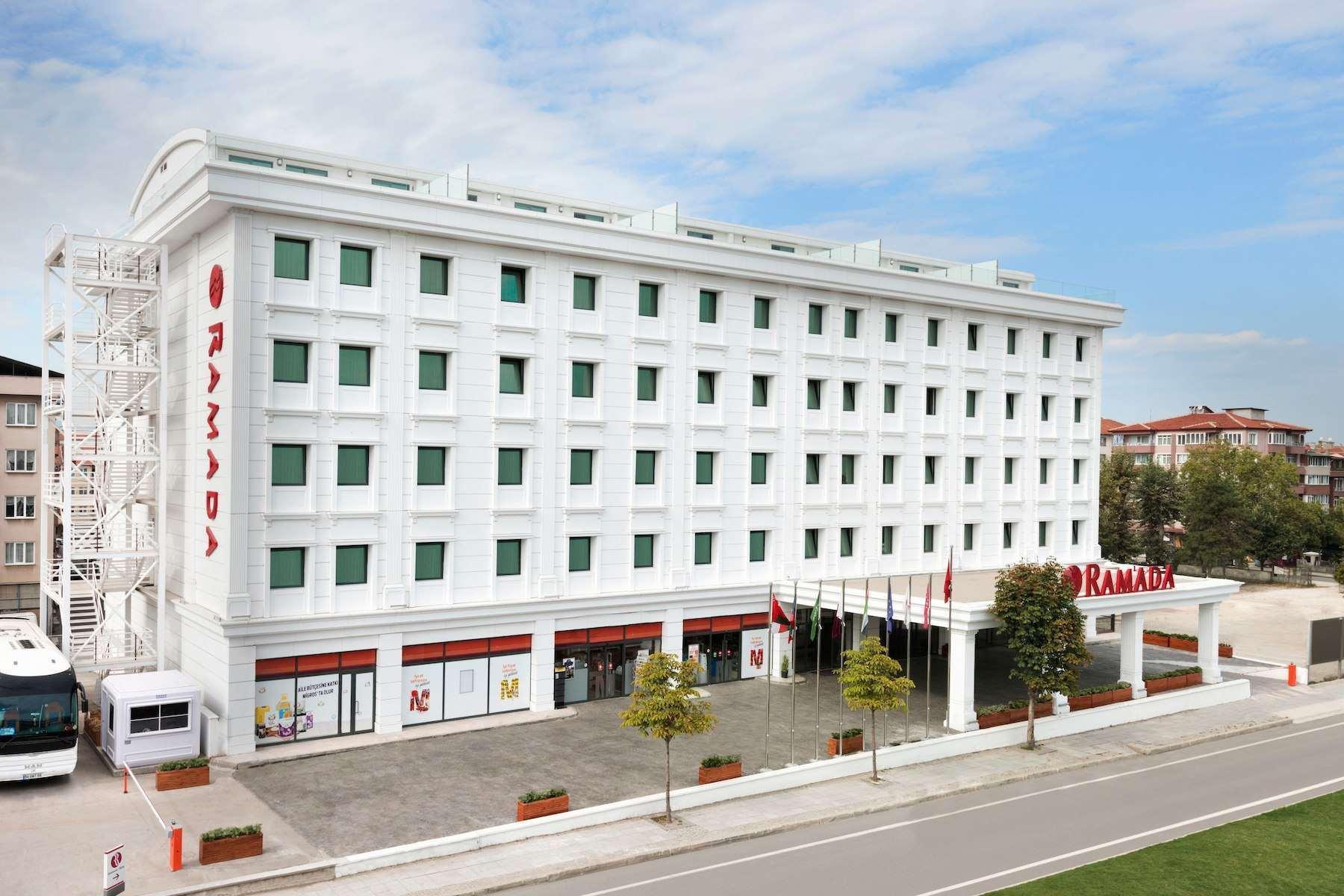 Hotel Ramada By Wyndham Yalova à Yalova  Extérieur photo