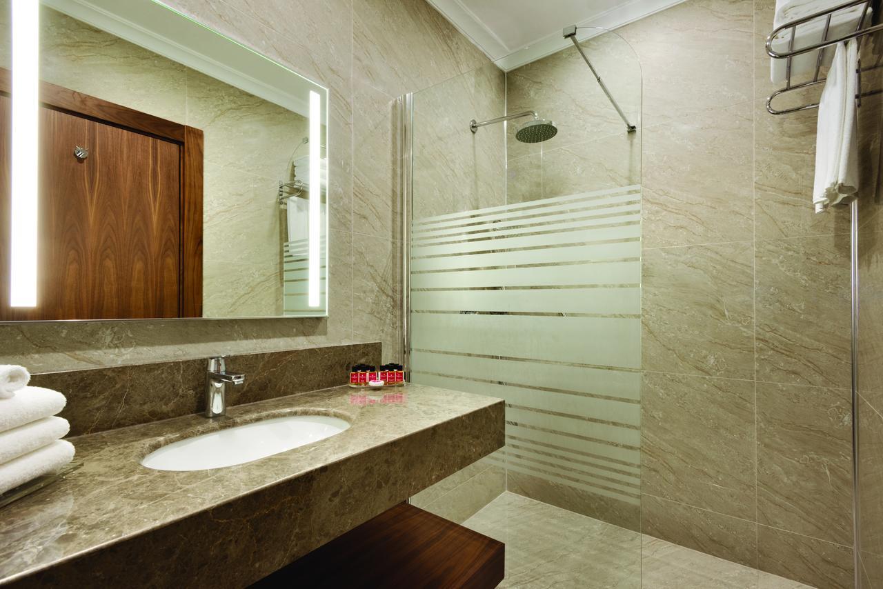 Hotel Ramada By Wyndham Yalova à Yalova  Extérieur photo
