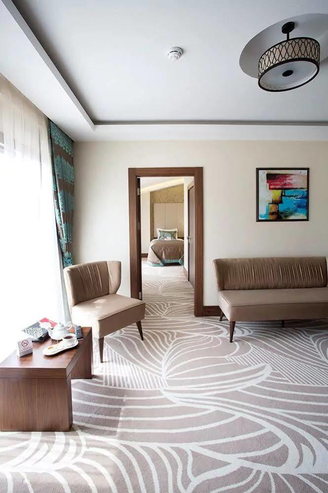 Hotel Ramada By Wyndham Yalova à Yalova  Extérieur photo